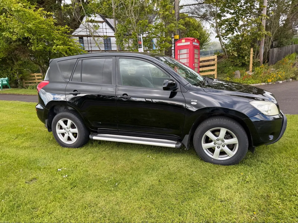 Toyota RAV4 2009 - Image 1