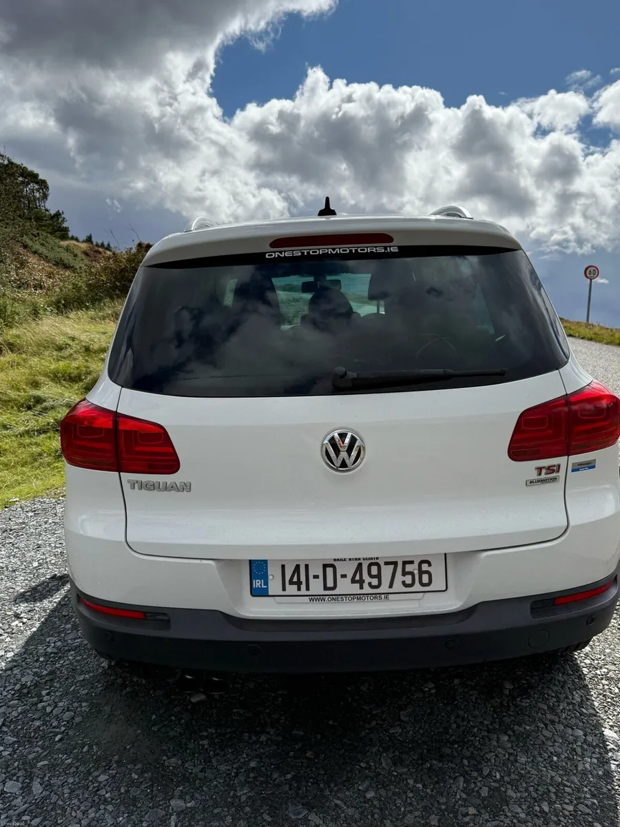 Volkswagen Tiguan 2014 Family SUV - Image 6