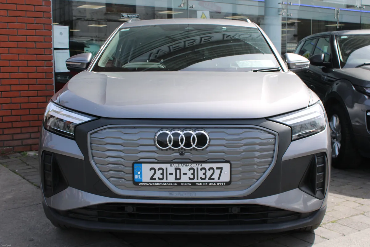 Q4 E-TRON - ADVANCE - 1 OWNER - FULL AUDI HISTORY - Image 3