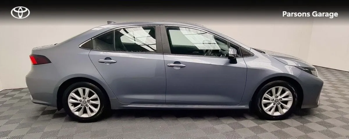 Toyota Corolla COROLLA LUNA SALOON - Image 3