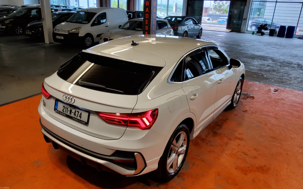 Audi Q3 2021 - Image 4