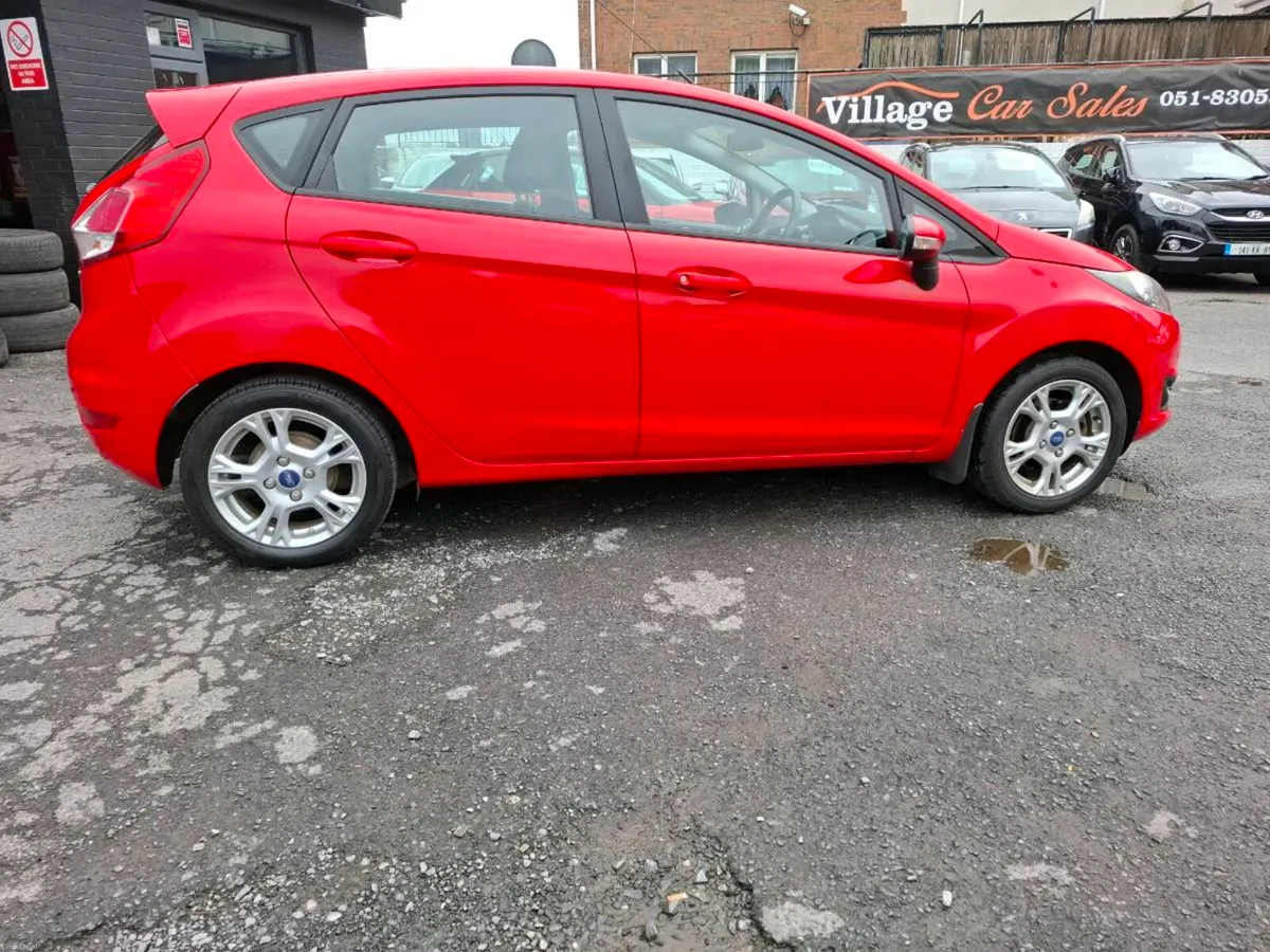 Ford Fiesta - Image 4