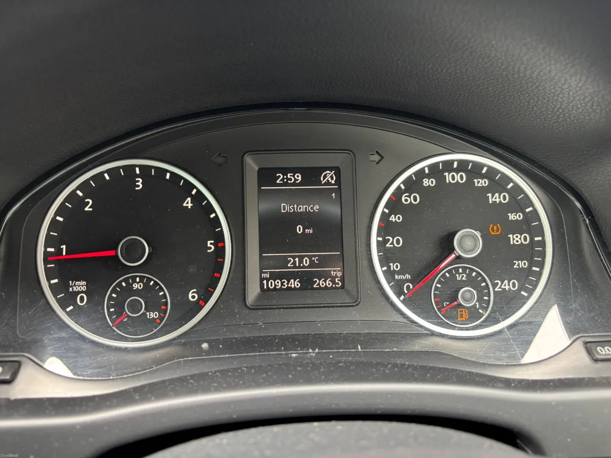 Volkswagen Tiguan 2015 - Image 6