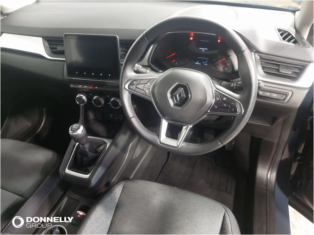 Renault Captur Hatchback Iconic Edition - Image 4