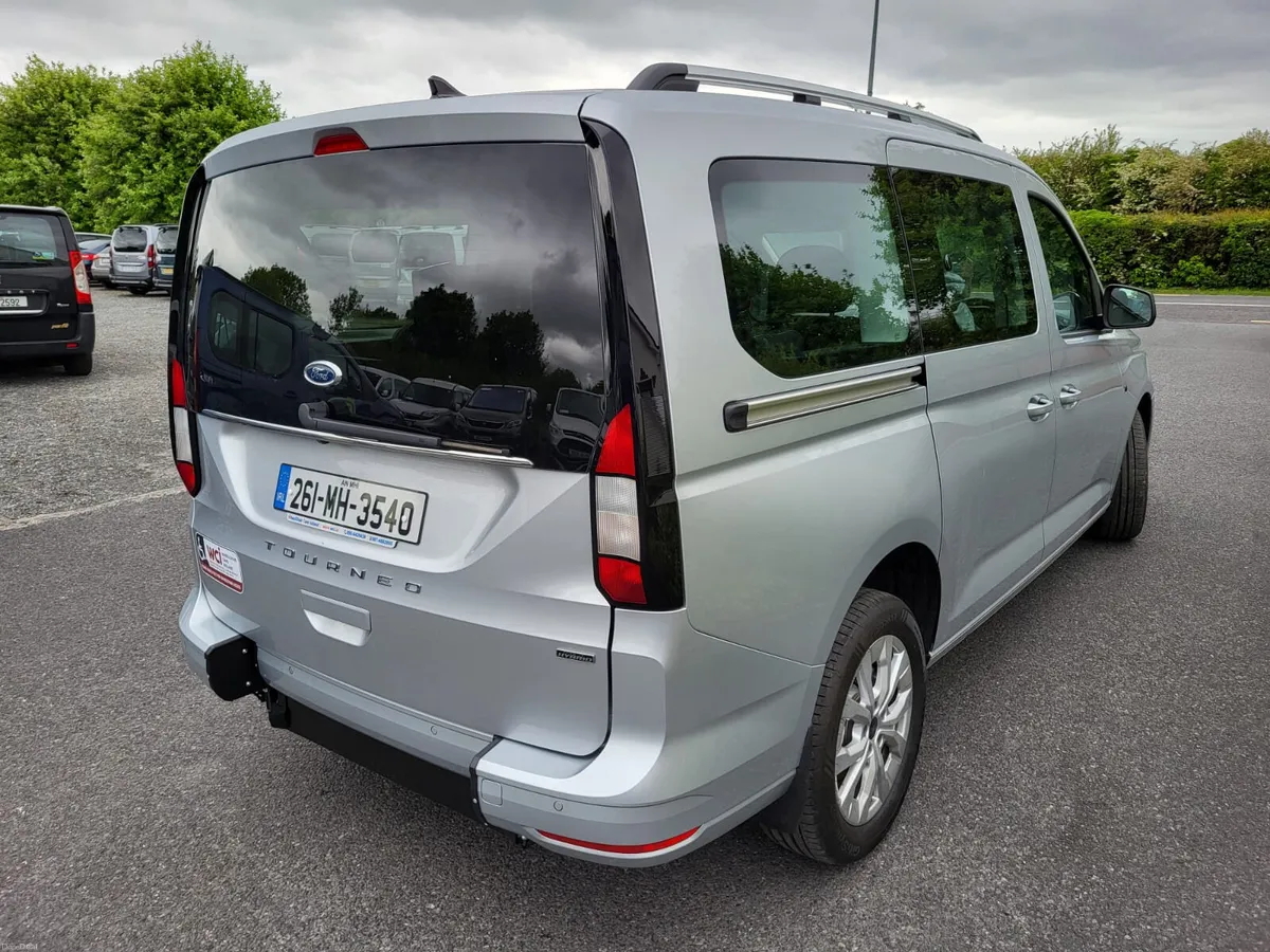 Wheelchair Taxi PHEV Ford Tourneo - Image 6