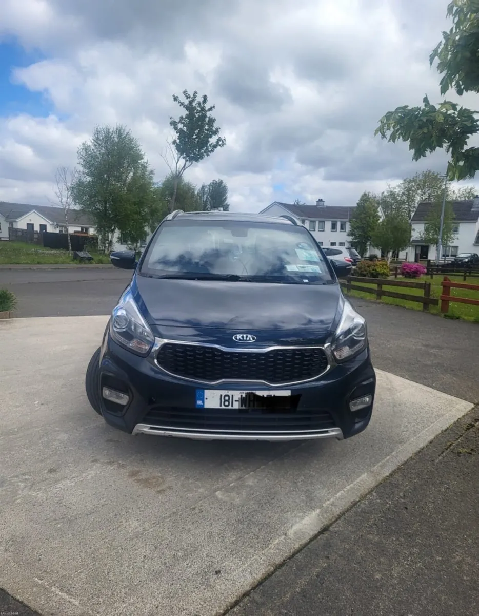 Kia Caren’s - Image 1