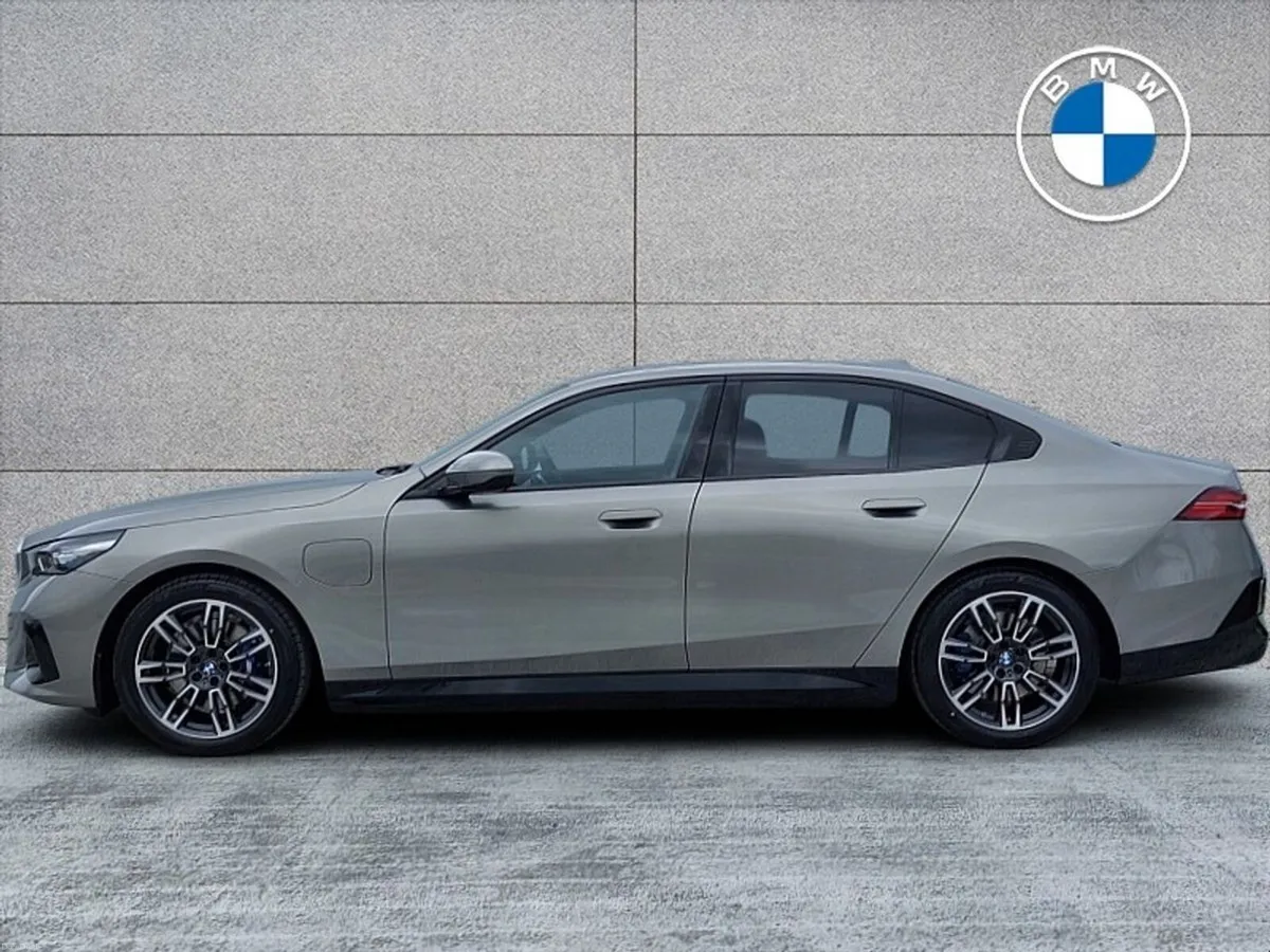 BMW 5-Series 530e M Sport - Image 3