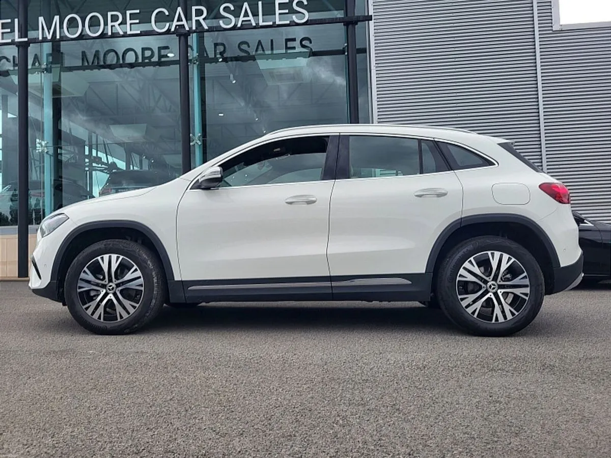 Mercedes-Benz GLA GLA180d Progressive Line PLUS AU - Image 5