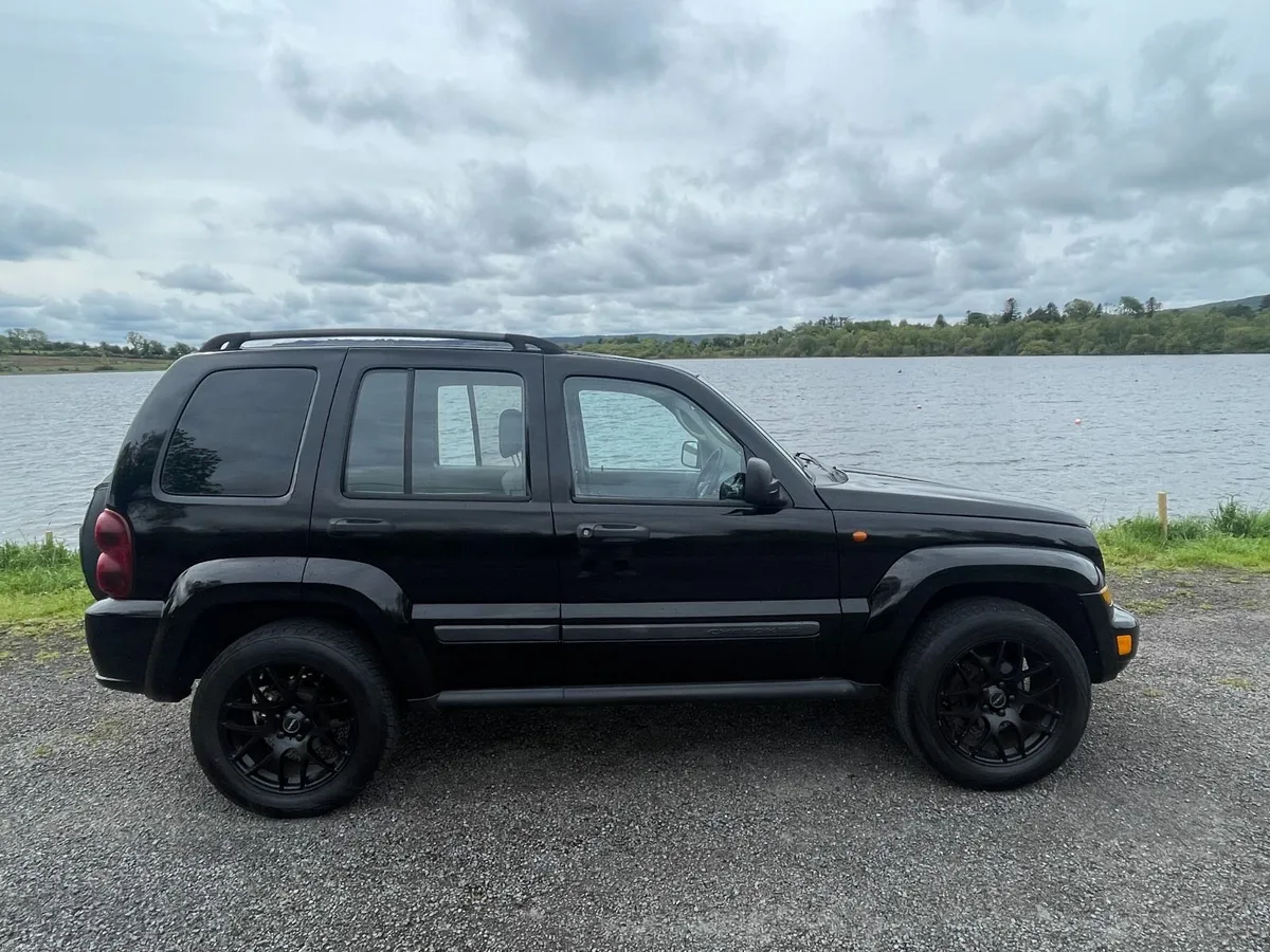 Jeep Cherokee 2011 - 73k miles - Image 3