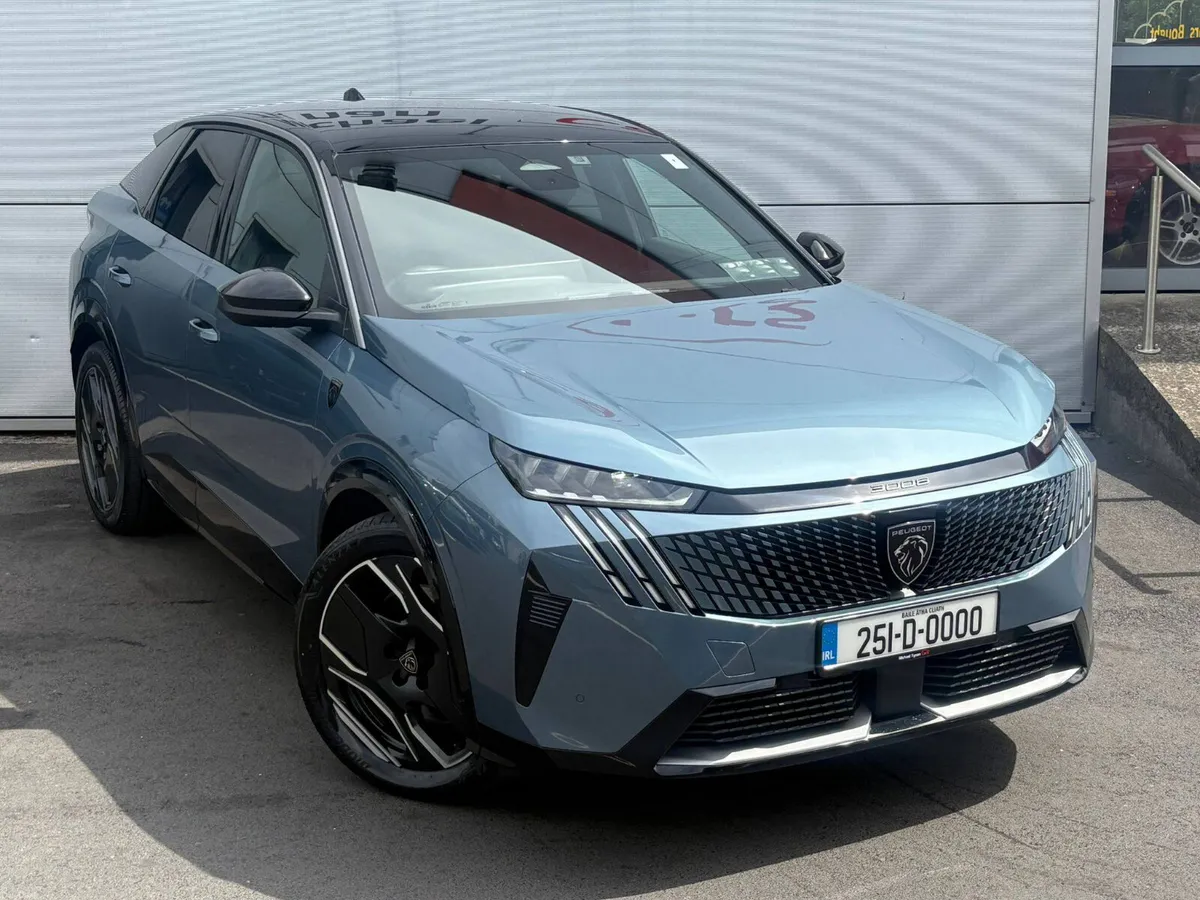 2025 Peugeot 3008e GT, 77kwh, CarPlay, 20" Alloys - Image 3