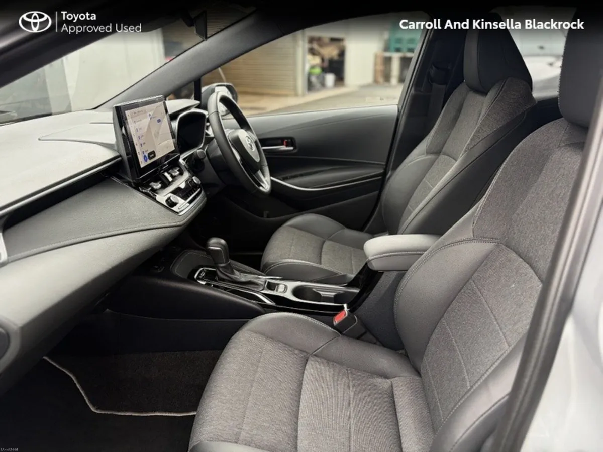 Toyota Corolla Hybrid Luna Sport HB - Image 6