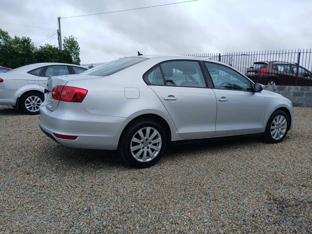 Volkswagen Jetta 2012 1.2Tsi petrol - Image 3