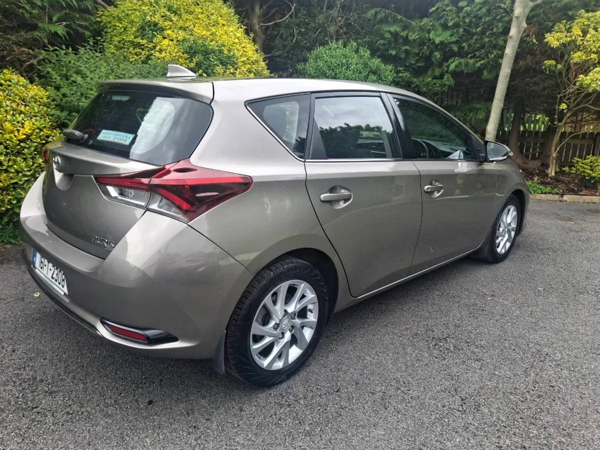 Toyota Auris 2016 Low Mileage - Image 3