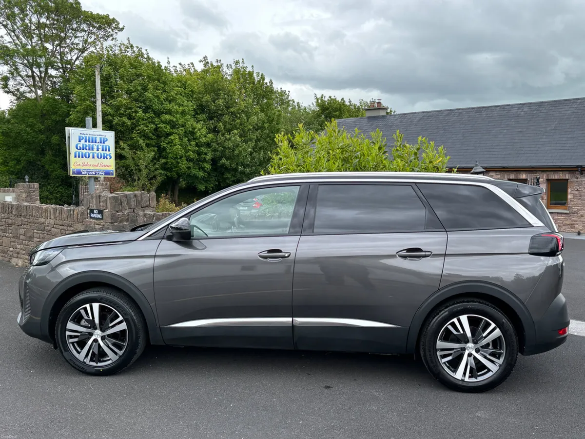 2024 Peugeot 5008 Auto Petrol Hybrid only 29000kms - Image 5