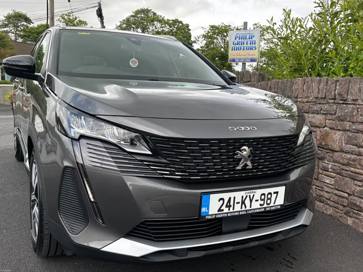 2024 Peugeot 5008 Auto Petrol Hybrid only 29000kms - Image 2