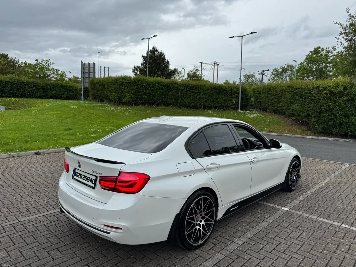 BMW f30 2016 sport  NCT 04/28 and tax €6250 - Image 2