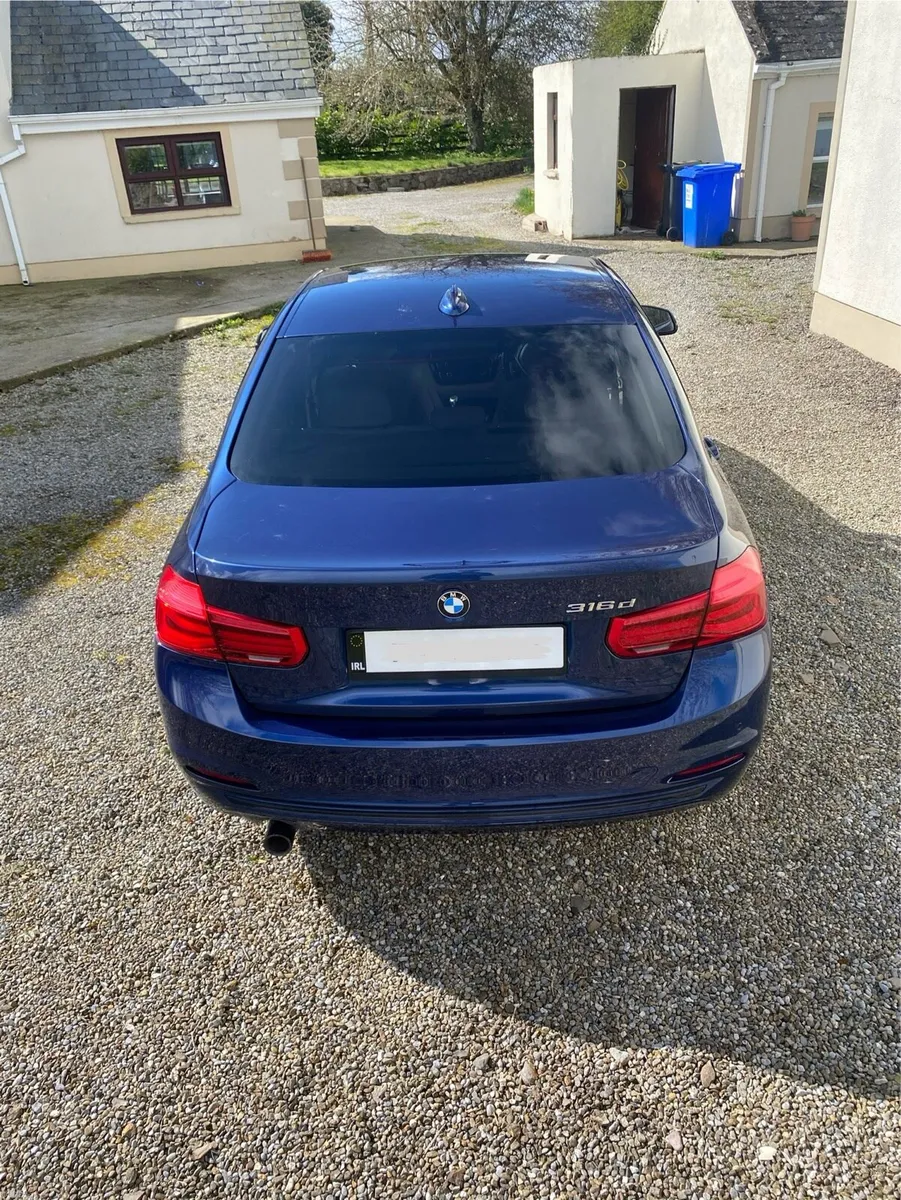 BMW 3-Series 316D 2017 - Image 4