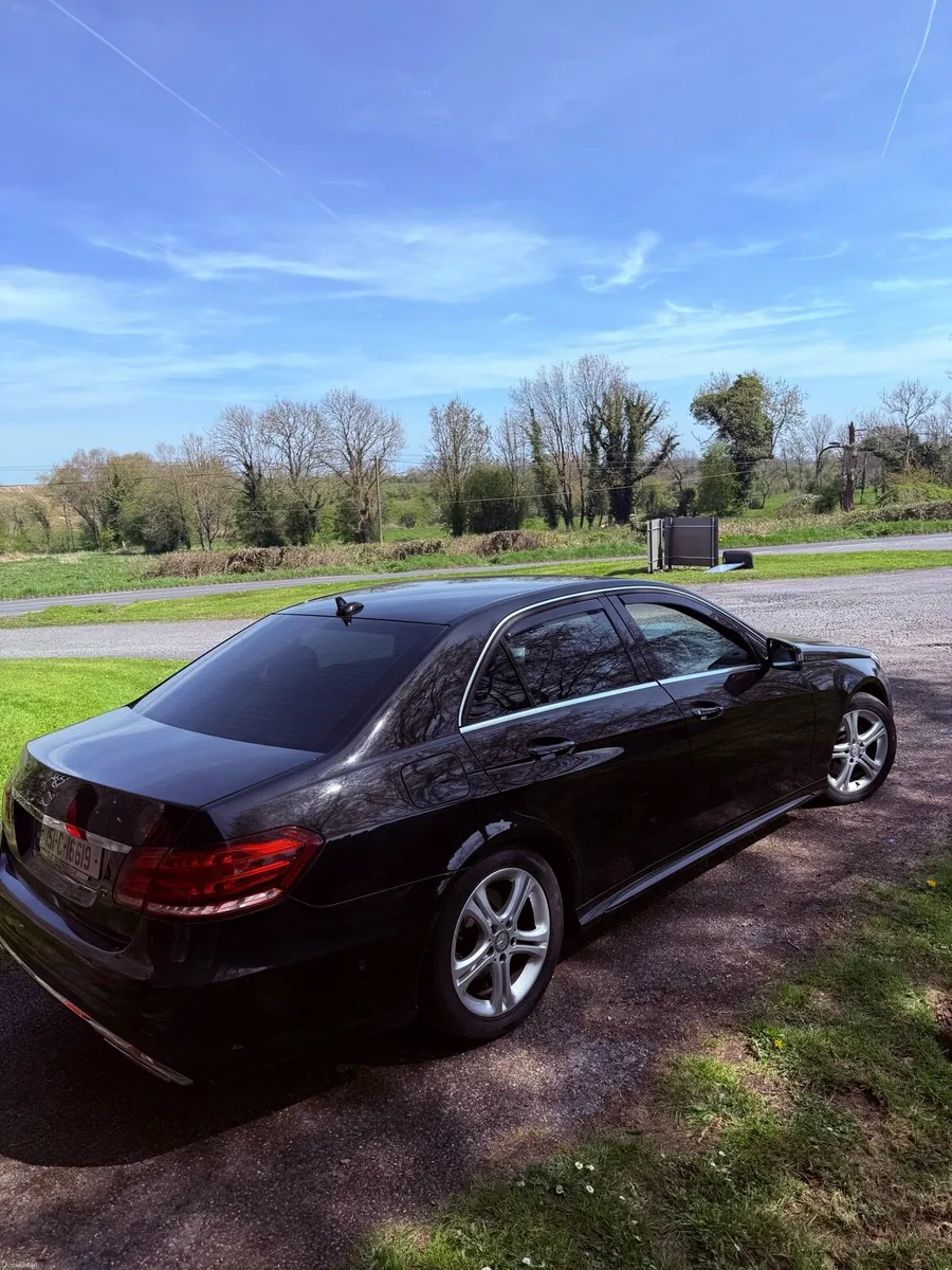 151 Mercedes Benz E220 Bluetec AMG Line Taxed - Image 3