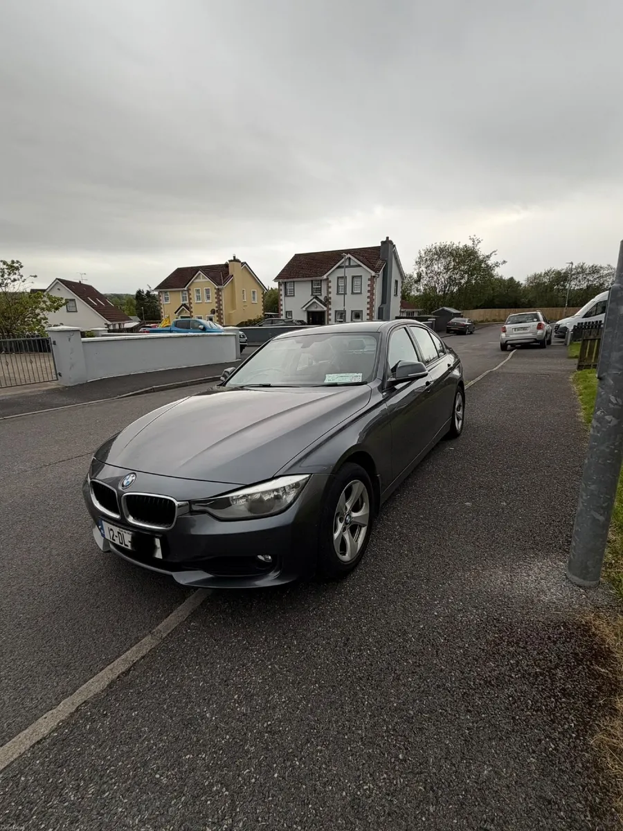 BMW 3-Series 2012 - Image 2