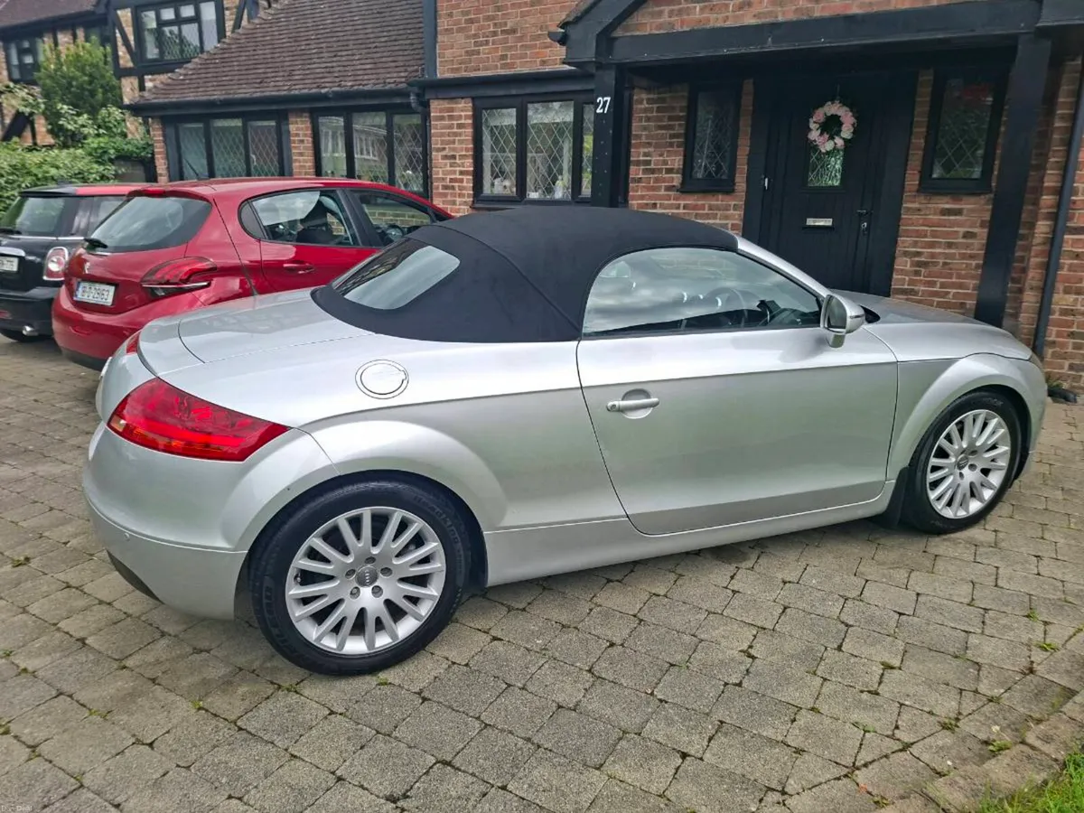 AUDI TT CONVERTIBLE 2007 VERY CLEAN CAR - Image 2
