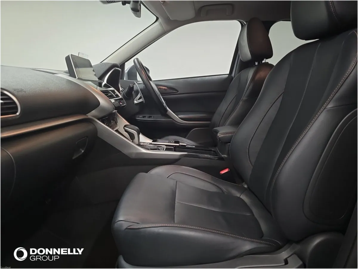 Mitsubishi Eclipse Cross Hatchback Exceed - Image 4