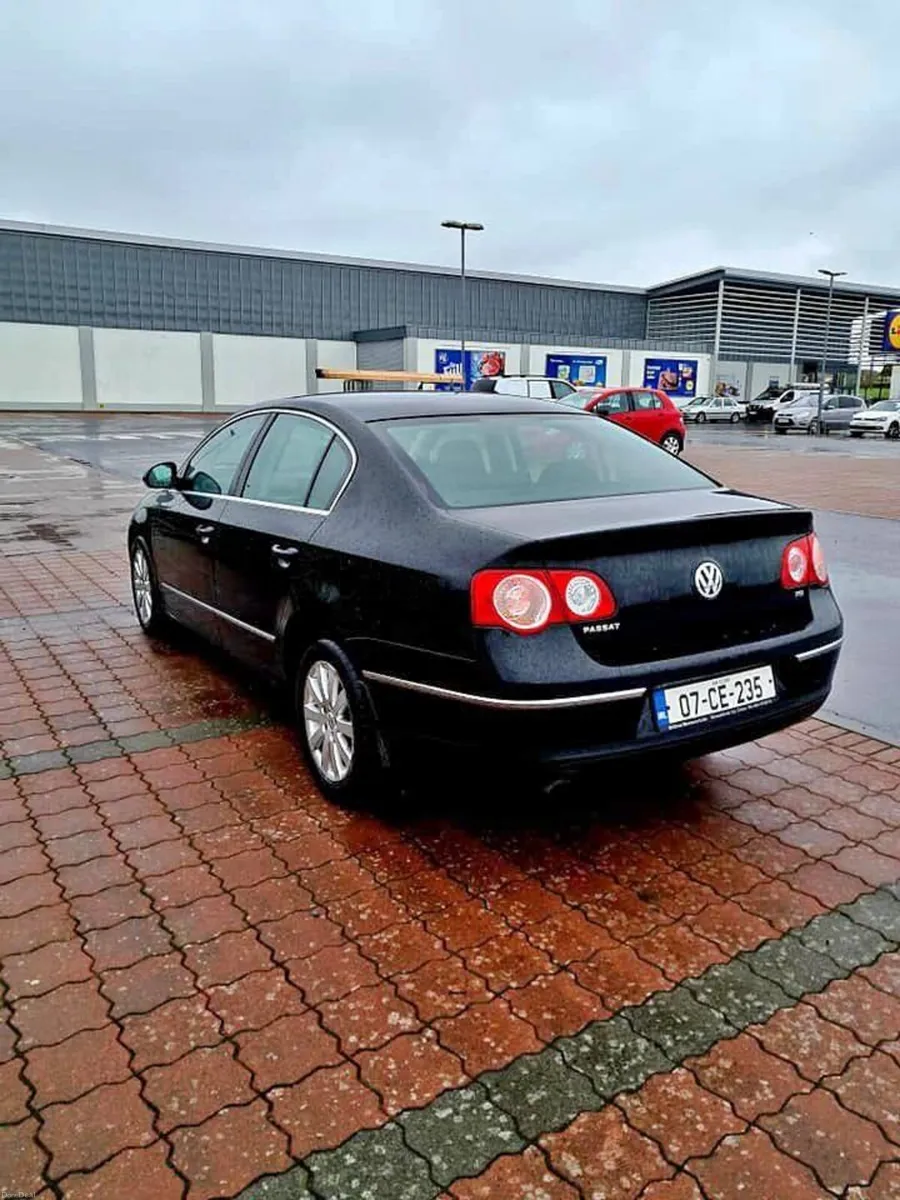 Selling Volkswagen Passat 2007 1.6 petrol - Image 4