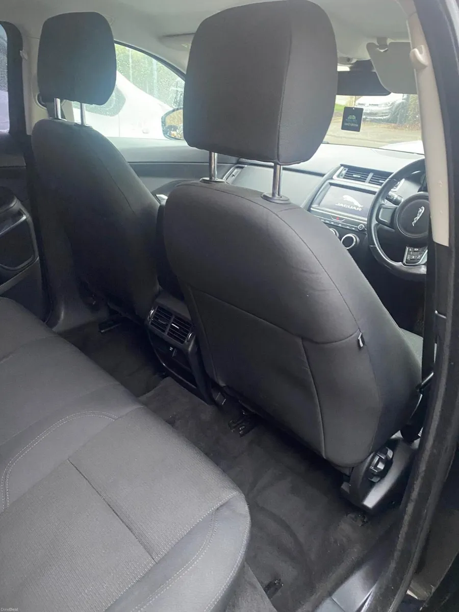 Jaguar E-Pace D 4x2 - Image 6