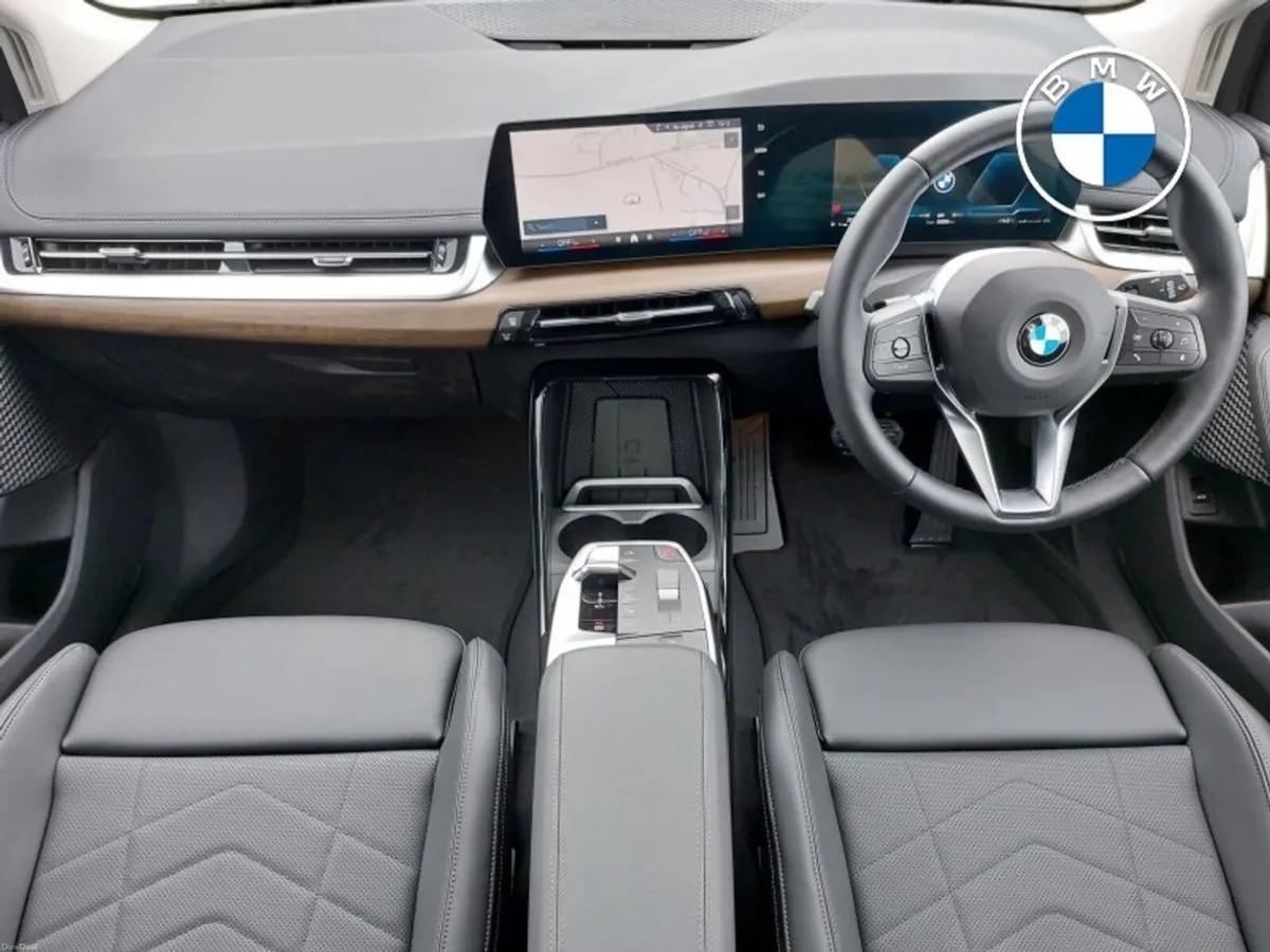 BMW 2-Series 220i Luxury Active Tourer - Image 4