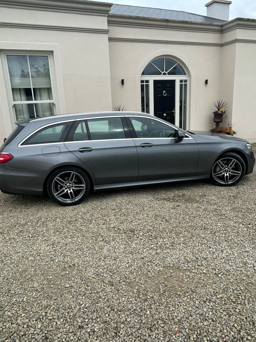 Mercedes E Class Estate 220d - Image 3