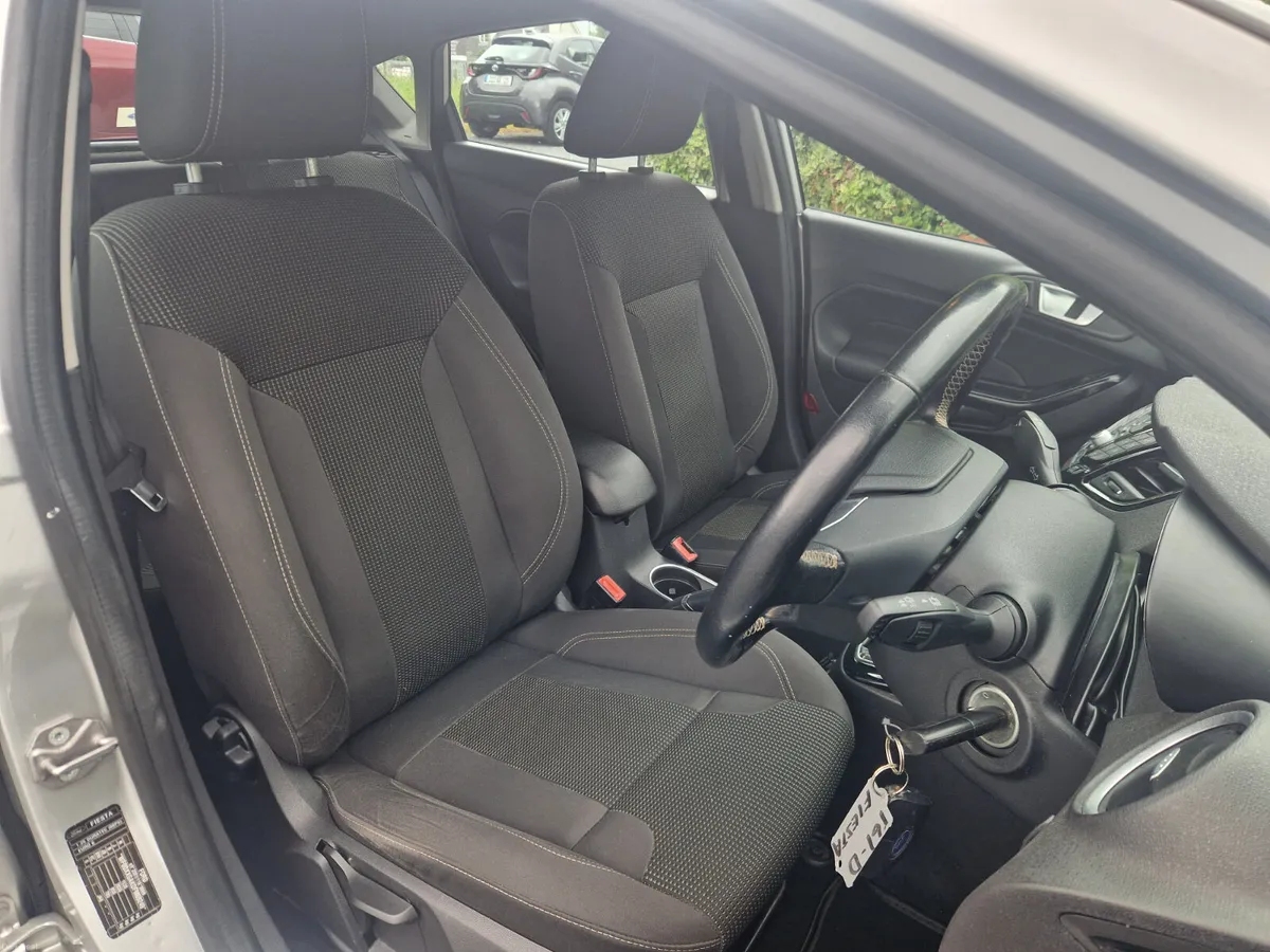 Ford Fiesta  TITANIUM 1.25 2016 - Image 6