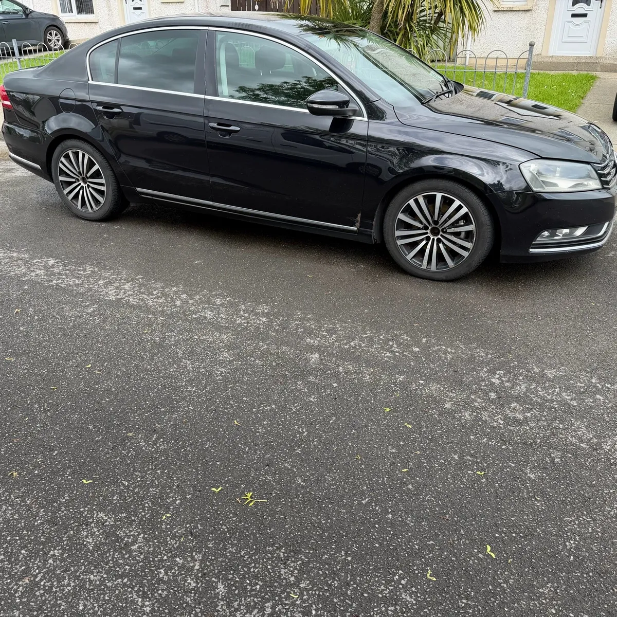 Car - Image 1