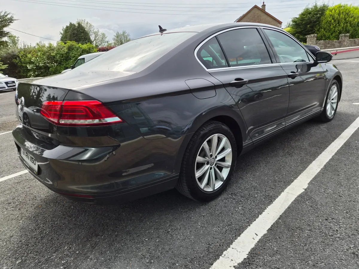 Volkswagen Passat 2019 2.0L Diesel - Image 3