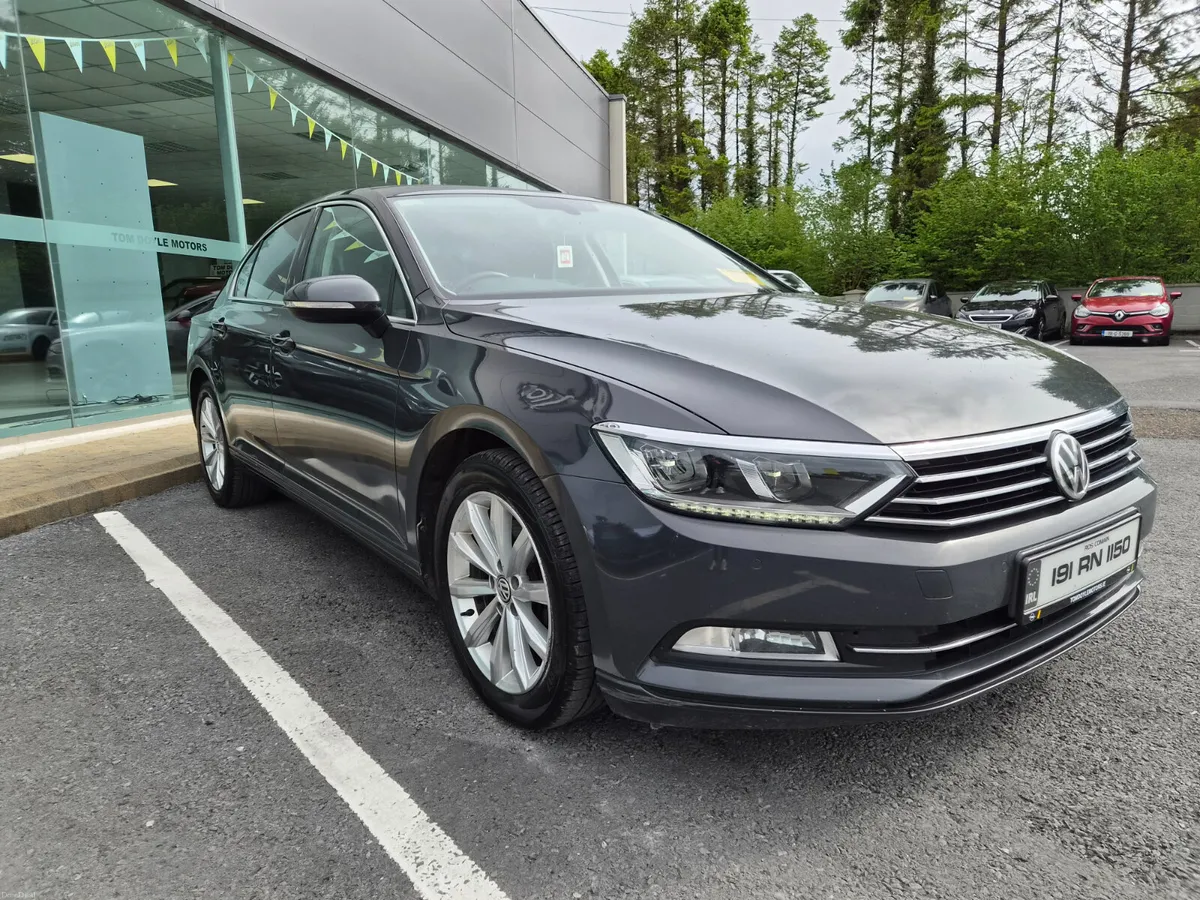 Volkswagen Passat 2019 2.0L Diesel - Image 2