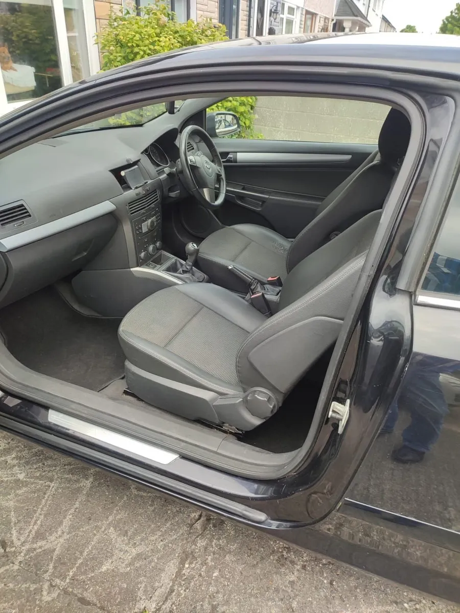 Opel Astra 2007 - Image 2
