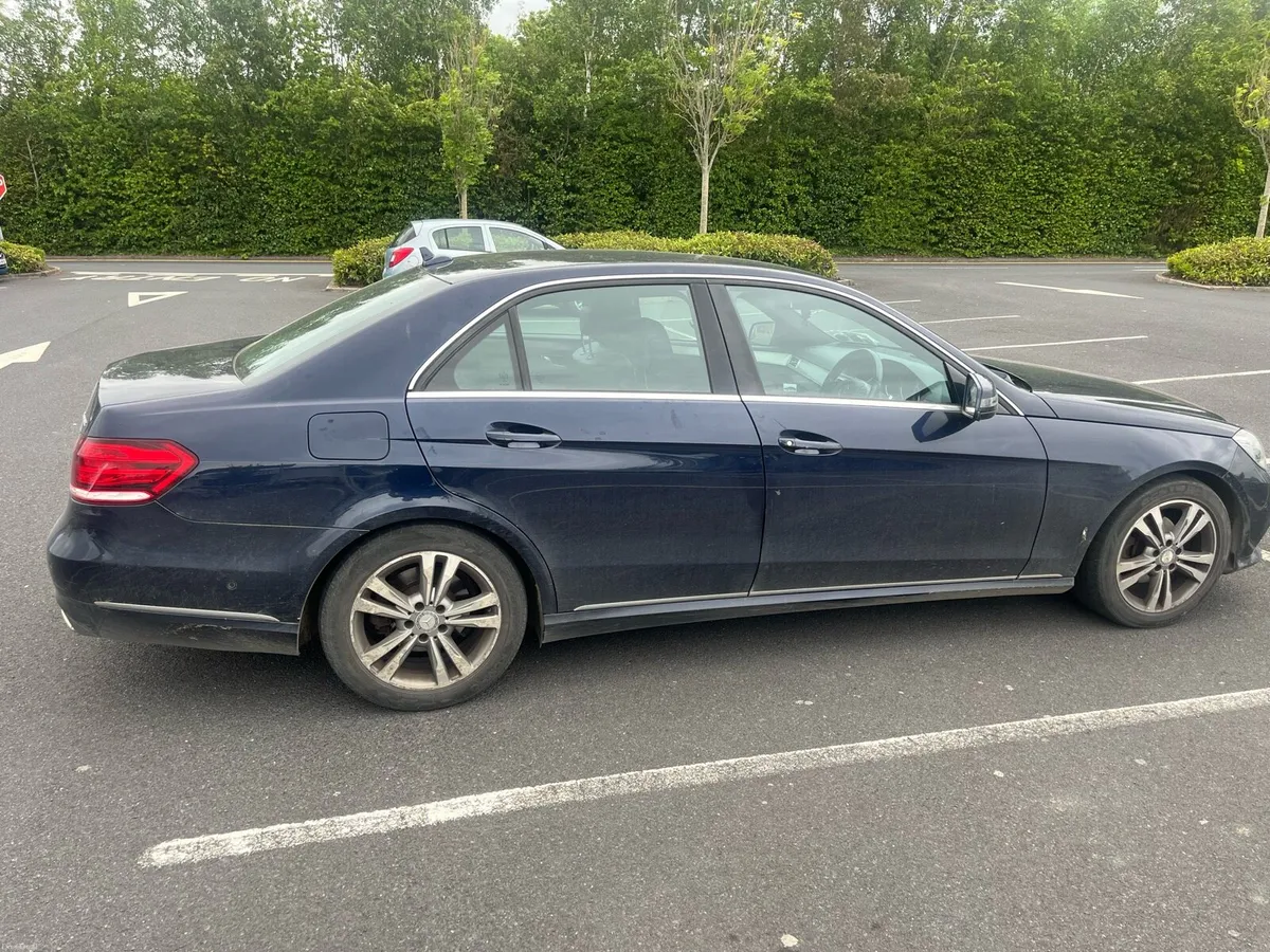 Mercedes Benz - Image 3