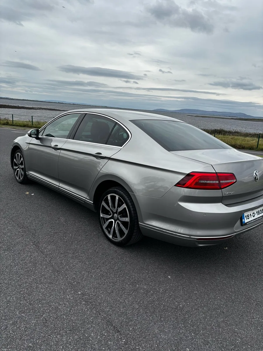 Car - Image 4