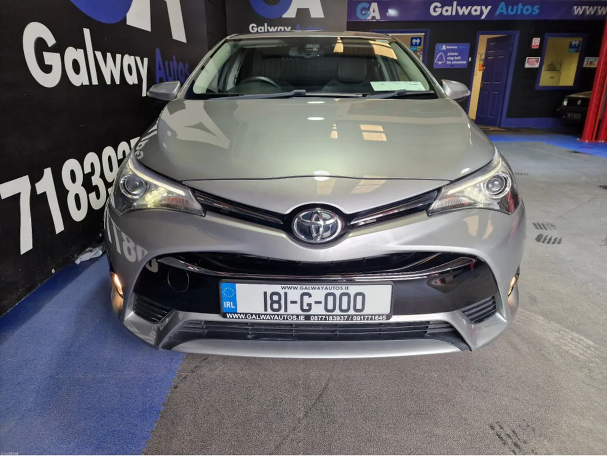 Toyota Avensis 1.6D-4D ** SAT NAV, REVERSING CAMER - Image 3