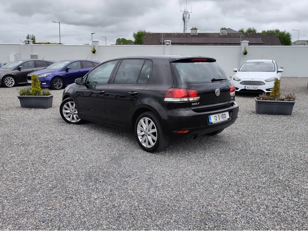 Volkswagen Golf HIGHLINE 1.2 TSI MANUAL 6SPEED FWD - Image 4