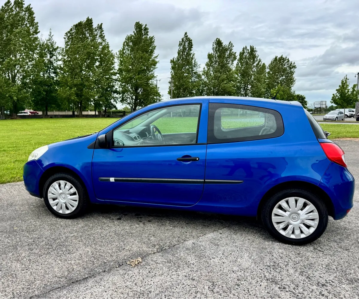 👌Clio 1.2 petrol ONLY 96kms/ 1 Owner/ Fresh NCT👌 - Image 4