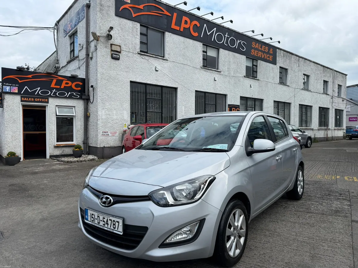 Hyundai i20 2015 - Image 2