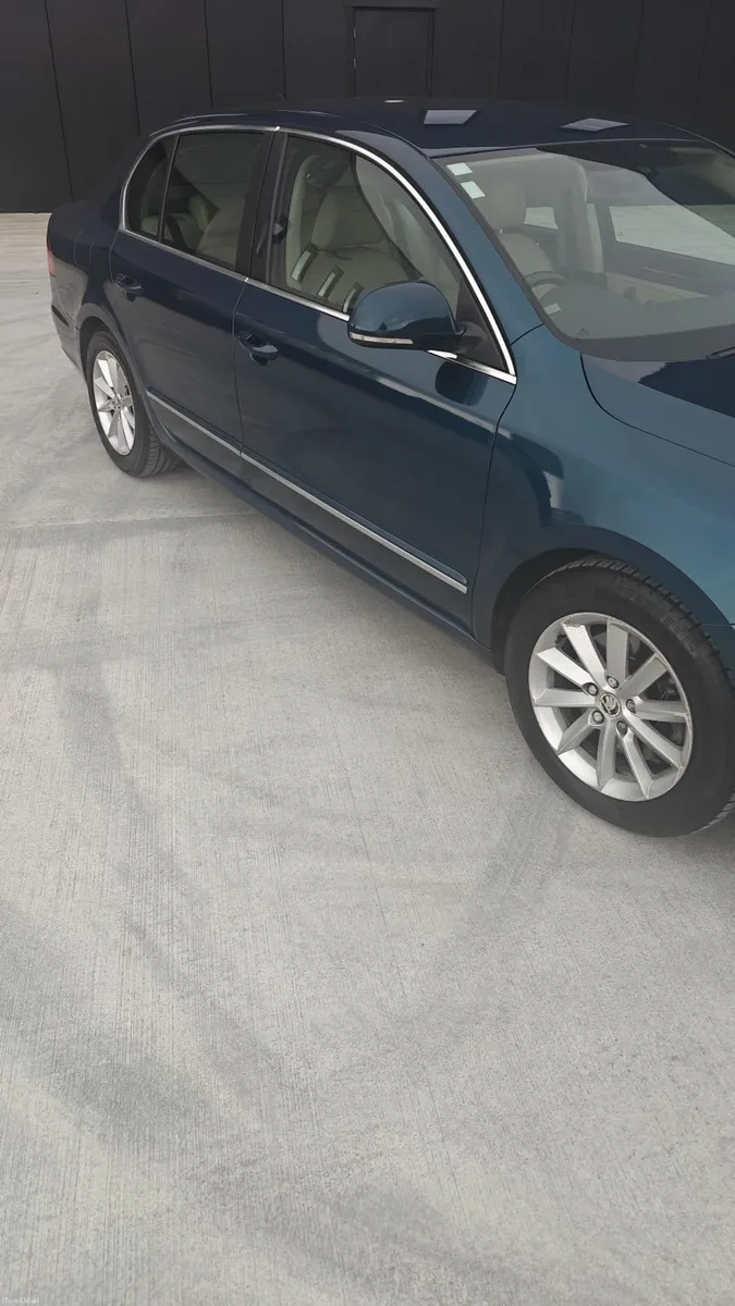 Skoda Superb 2013 - Image 3