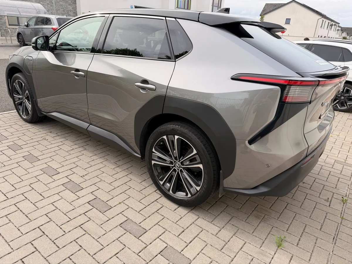 Toyota BZ4X Premier Edition - Image 4