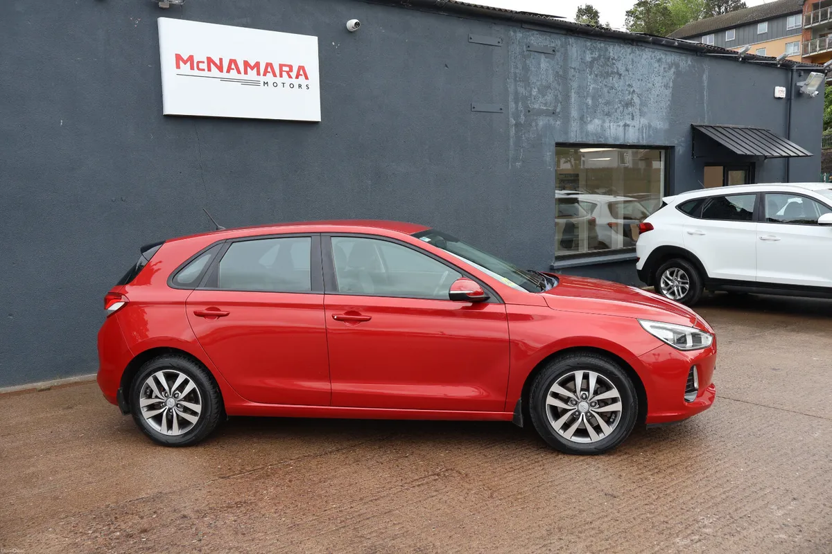 Hyundai i30 Deluxe Only 85,000Km Exceptional! - Image 2