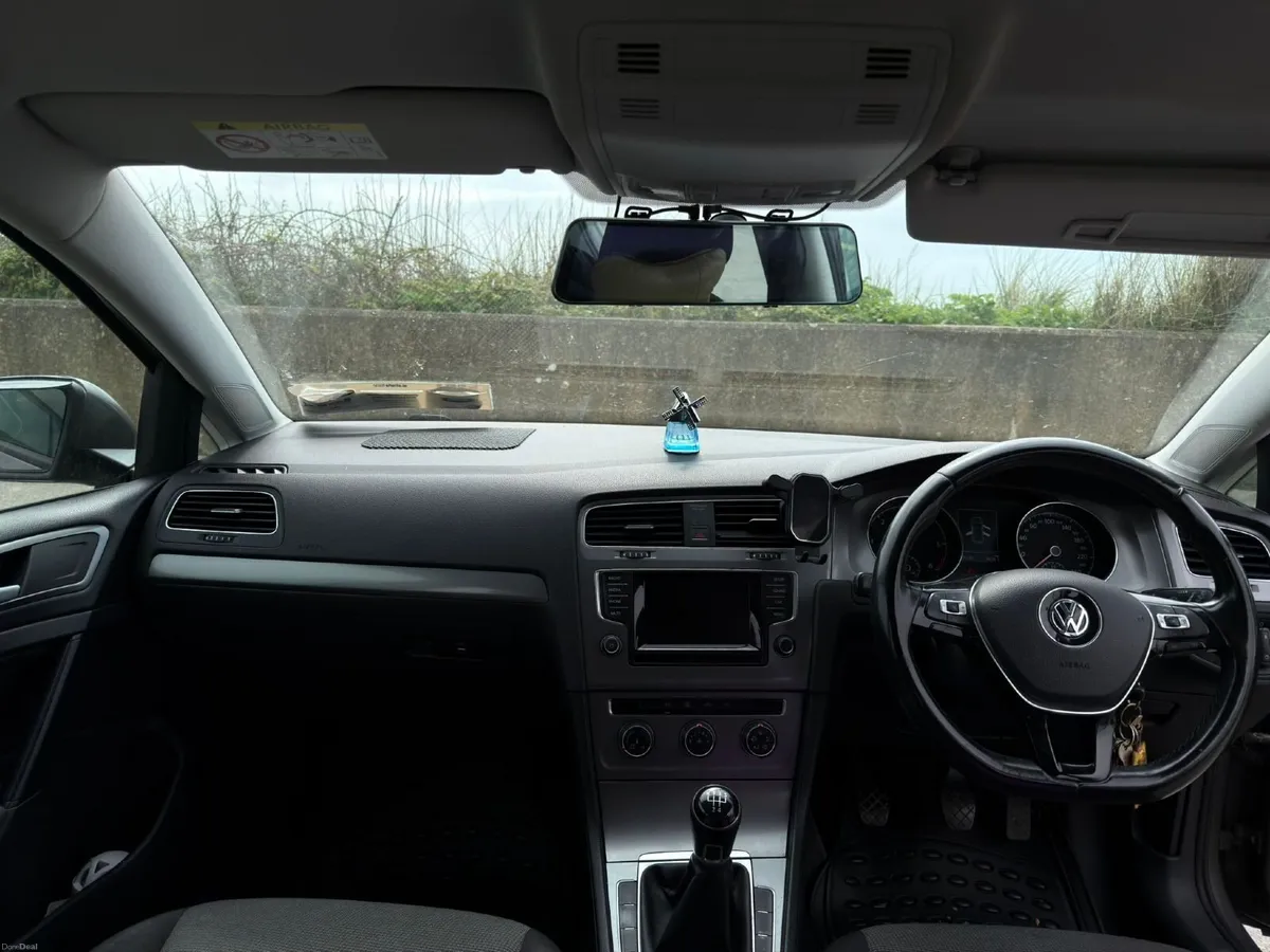Volkswagen Golf 2015 - Image 2