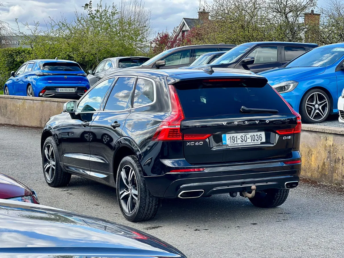 Volvo XC60 2019 R line - Image 4