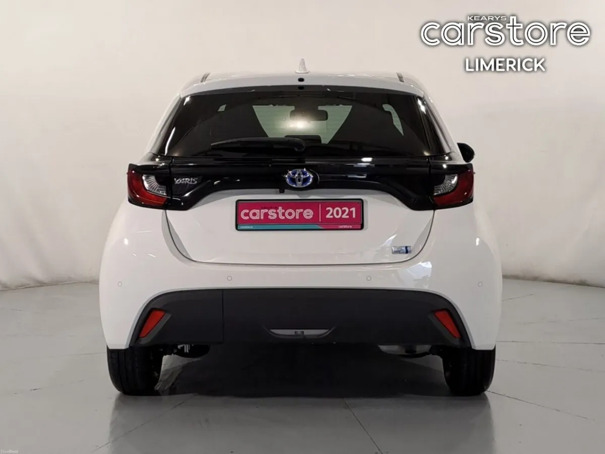 Toyota Yaris 1.5 HYBRID AUTO - Image 4