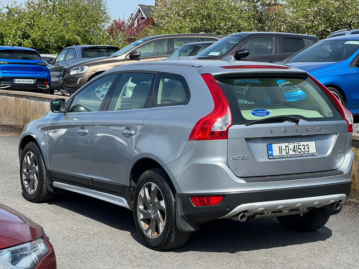 Volvo XC60 2011 - Image 3