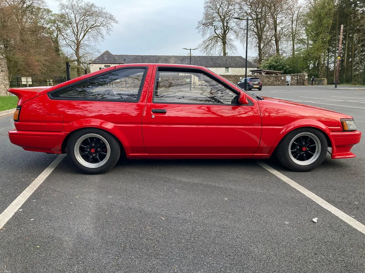 Toyota Corolla Twincam AE86 - 1985 - Image 4
