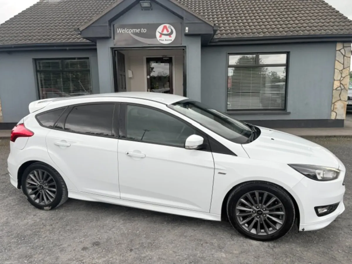 Ford Focus 2017 - Image 2