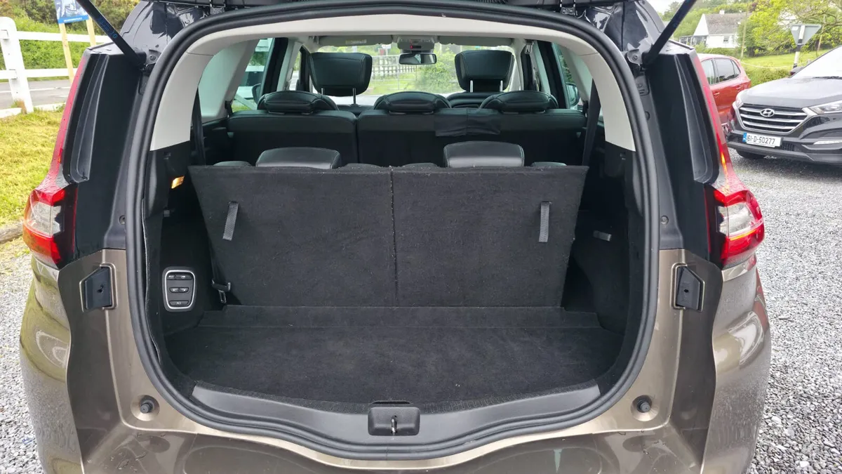Renault Grand Scenic 2017 7 seater - Image 6
